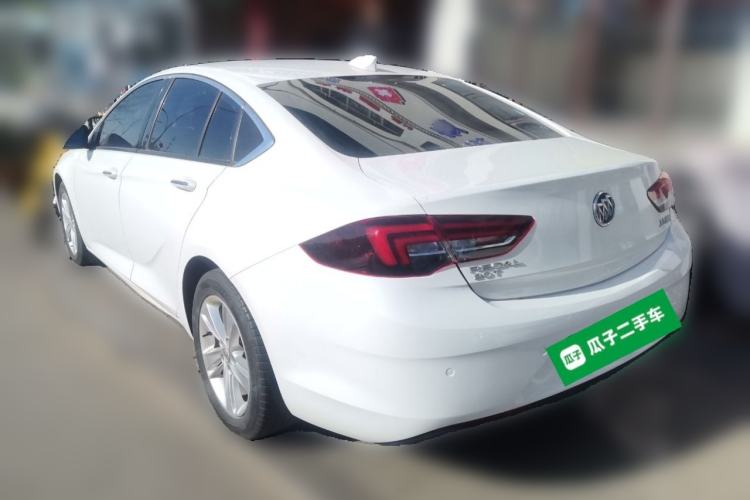 Used Buick Regal 2017 20T Elite Edition Rear Left 45 Deg