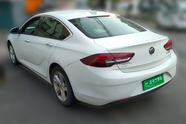 Used Buick Regal 2017 20T Elite Edition Rear Left 45 Deg