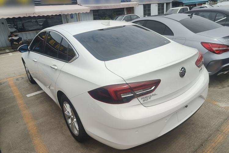 Used Buick Regal 2017 20T Elite Edition Rear Left 45 Deg