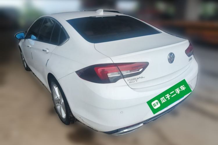Used Buick Regal 2017 20T Elite Edition Rear Left 45 Deg