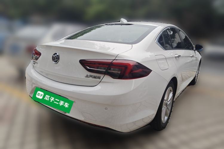 Used Buick Regal 2017 20T Elite Edition Rear Right 45 Deg