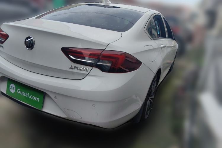 Used Buick Regal 2017 28T Luxury Edition Rear Right 45 Deg