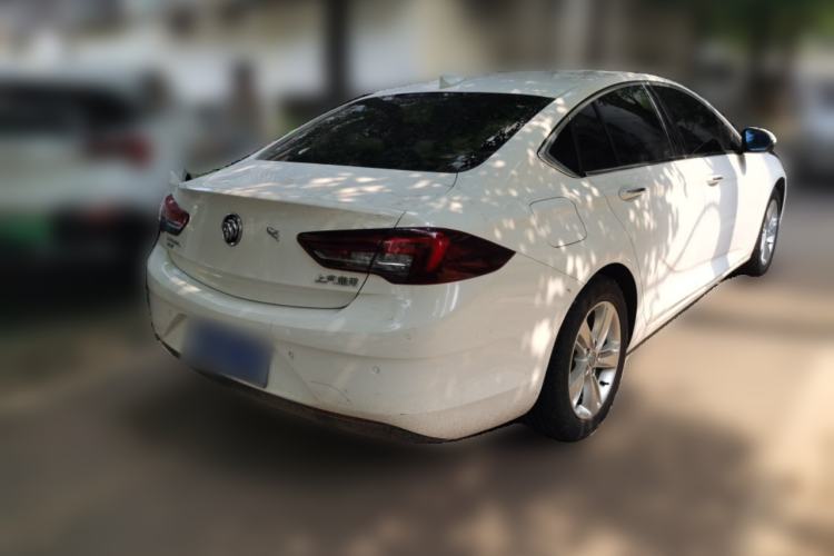 Used Buick Regal 2017 20T Elite Edition Rear Right 45 Deg