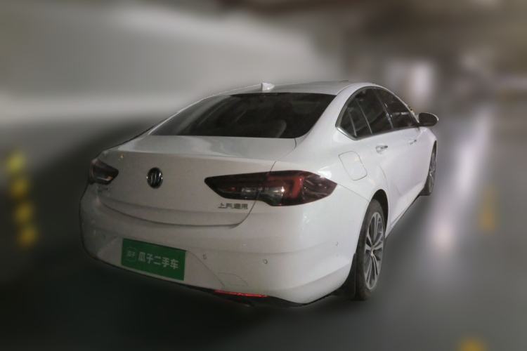 Used Buick Regal 2017 28T Luxury Edition Rear Right 45 Deg