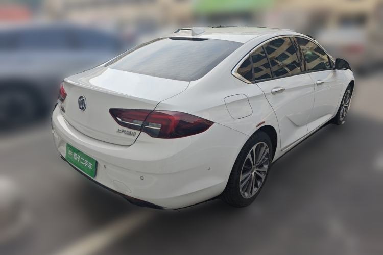 Used Buick Regal 2017 28T Luxury Edition Rear Right 45 Deg