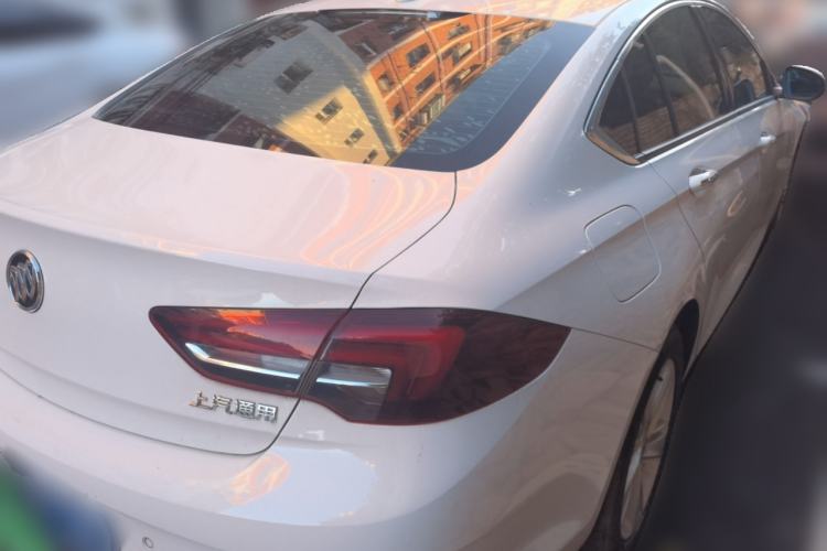 Used Buick Regal 2017 20T Elite Edition Rear Right 45 Deg