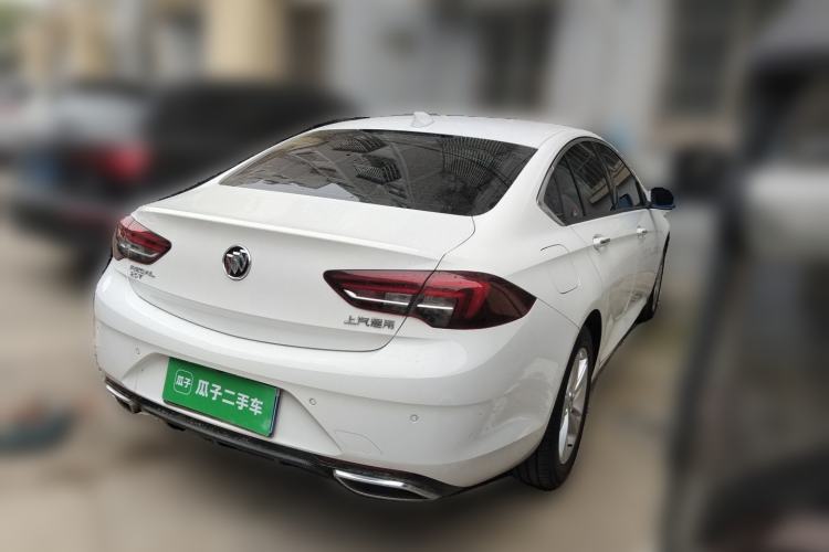 Used Buick Regal 2017 20T Elite Edition Rear Right 45 Deg