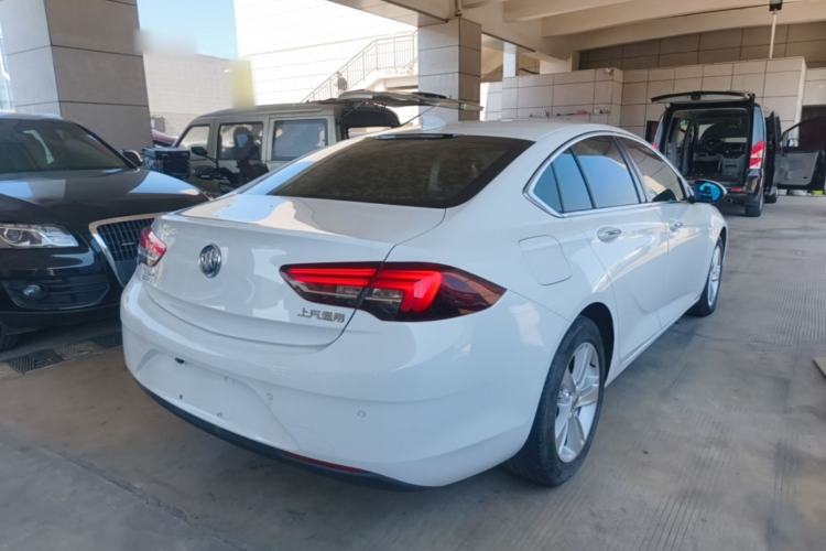 Used Buick Regal 2017 20T Elite Edition Rear Right 45 Deg