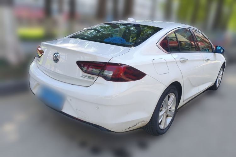 Used Buick Regal 2017 20T Elite Edition Rear Right 45 Deg