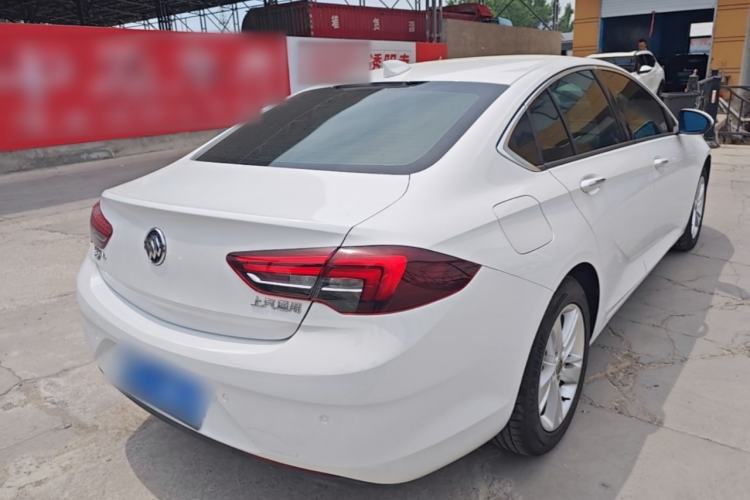 Used Buick Regal 2017 20T Elite Edition Rear Right 45 Deg