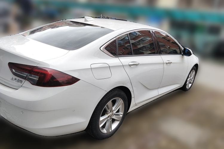 Used Buick Regal 2017 20T Luxury Model Rear Right 45 Deg