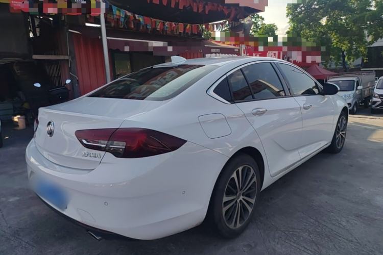 Used Buick Regal 2017 28T Luxury Edition Rear Right 45 Deg