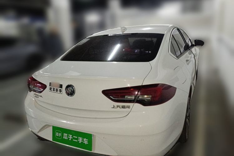 Used Buick Regal 2017 28T Luxury Edition Rear Right 45 Deg