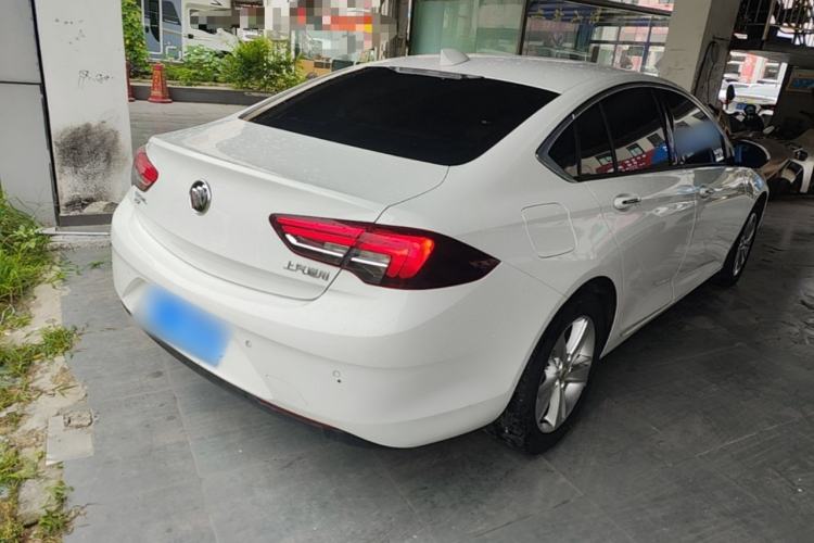 Used Buick Regal 2017 20T Elite Edition Rear Right 45 Deg