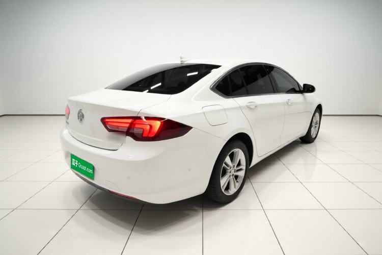 Used Buick Regal 2017 20T Luxury Model Rear Right 45 Deg