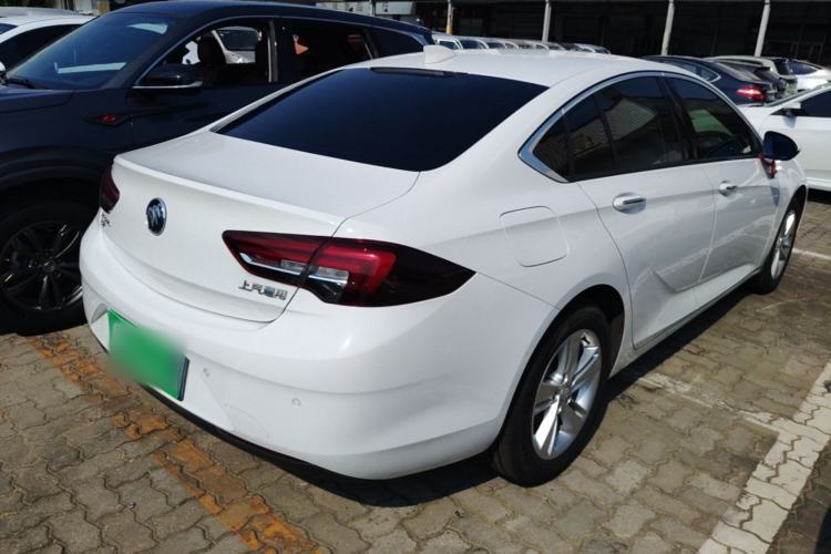 Used Buick Regal 2017 20T Elite Edition Rear Right 45 Deg