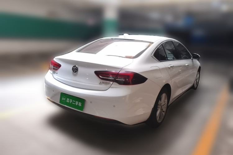 Used Buick Regal 2017 20T Elite Edition Rear Right 45 Deg
