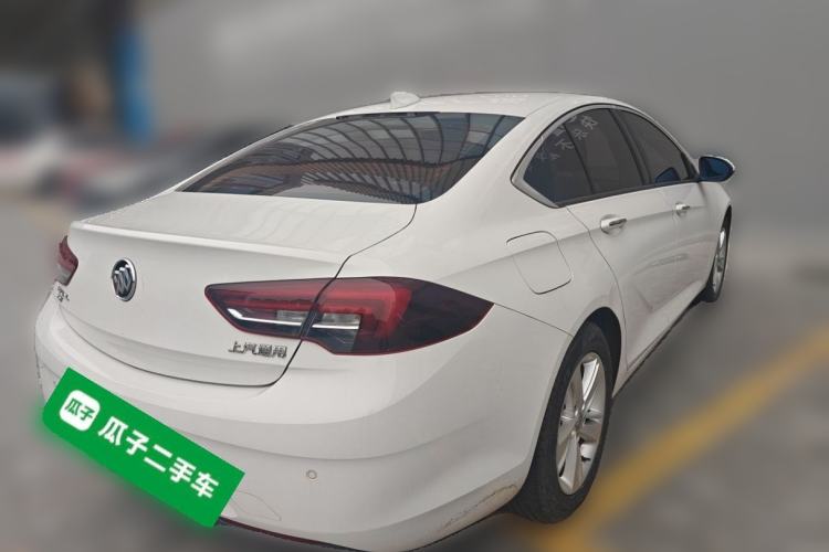 Used Buick Regal 2017 20T Elite Edition Rear Right 45 Deg