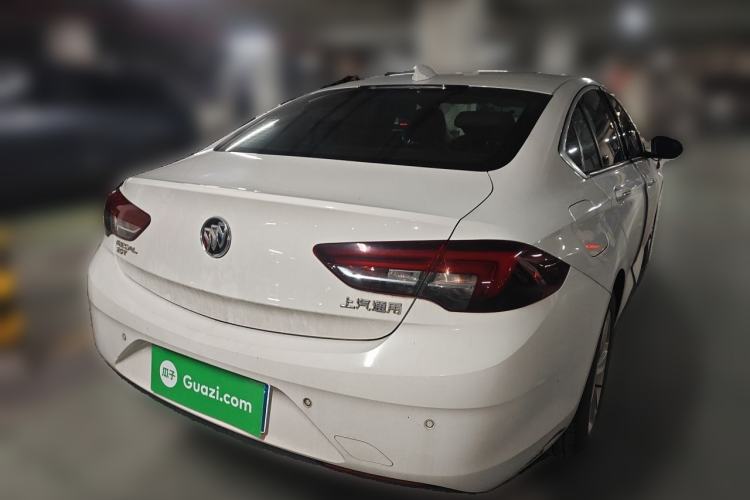 Used Buick Regal 2017 20T Elite Edition Rear Right 45 Deg
