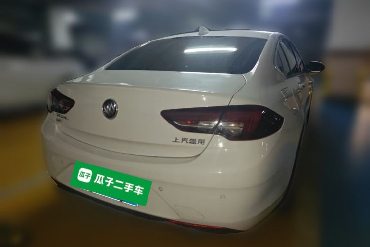 Used Buick Regal 2017 28T Luxury Edition Rear Right 45 Deg