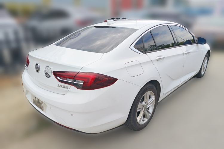 Used Buick Regal 2017 20T Elite Edition Rear Right 45 Deg