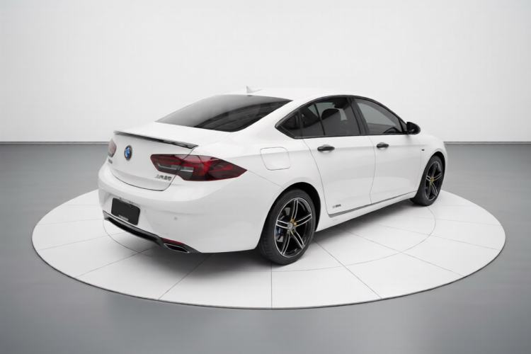 Used Buick Regal 2017 20T Luxury Model Rear Right 45 Deg
