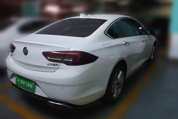Used Buick Regal 2017 20T Elite Edition Rear Right 45 Deg
