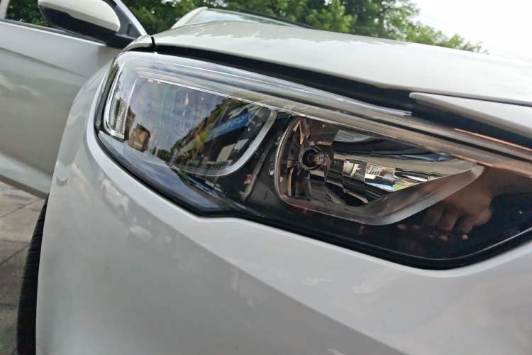 Used Buick Regal 2017 20T Luxury Model Right Front Headlight