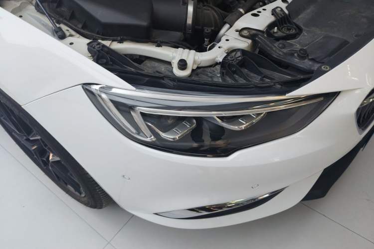Used Buick Regal 2017 20T Luxury Model Right Front Headlight