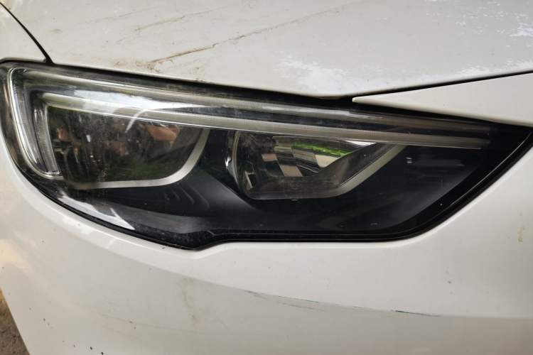 Used Buick Regal 2017 20T Elite Edition Right Front Headlight