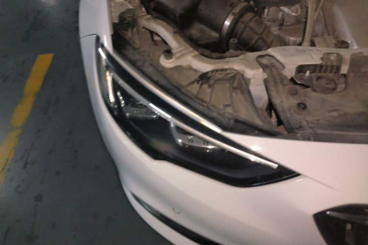 Used Buick Regal 2017 28T Luxury Edition Right Front Headlight