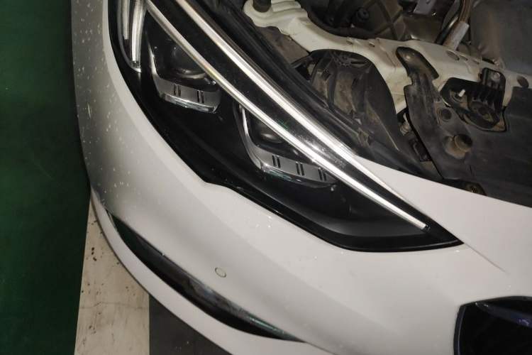 Used Buick Regal 2017 28T Prestige Model Right Front Headlight