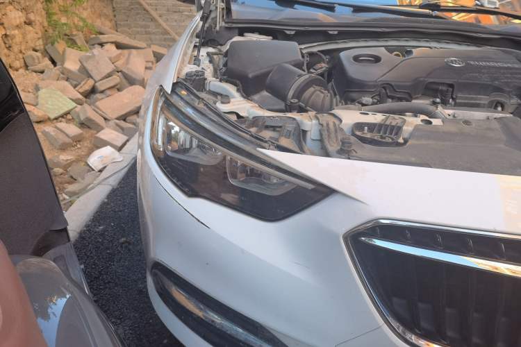 Used Buick Regal 2017 20T Elite Edition Right Front Headlight
