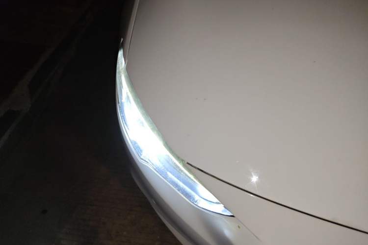 Used Buick Regal 2017 20T Luxury Model Right Front Headlight