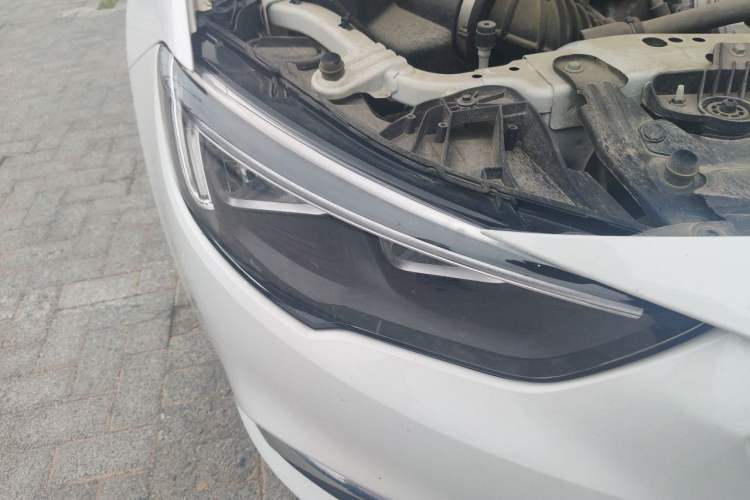 Used Buick Regal 2017 20T Elite Edition Right Front Headlight