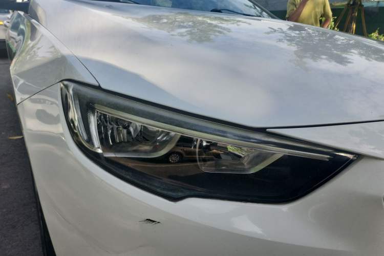 Used Buick Regal 2017 20T Elite Edition Right Front Headlight