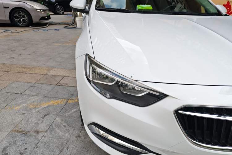 Used Buick Regal 2017 20T Elite Edition Right Front Headlight