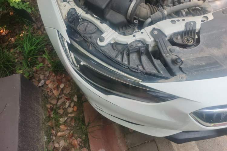 Used Buick Regal 2017 20T Elite Edition Right Front Headlight