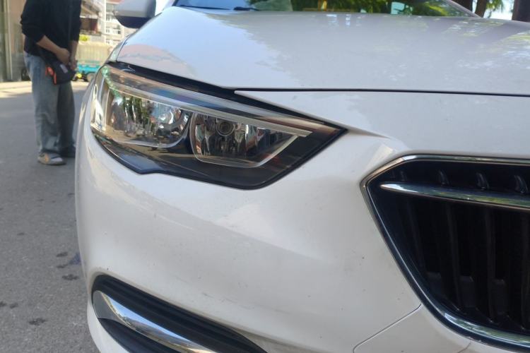 Used Buick Regal 2017 20T Elite Edition Right Front Headlight