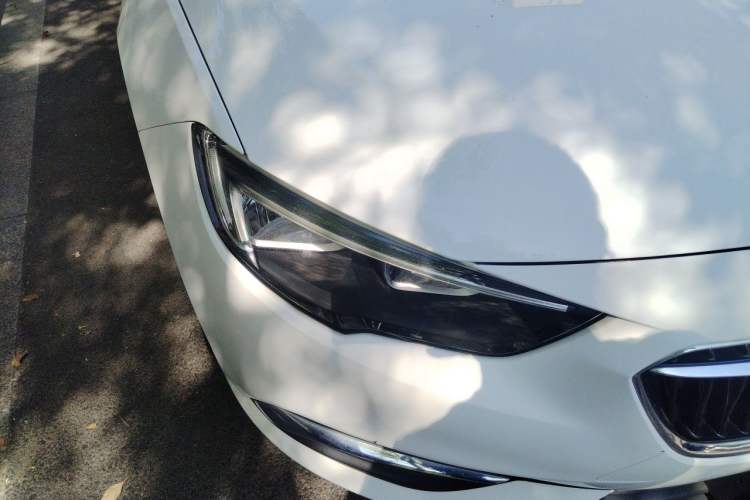 Used Buick Regal 2017 20T Elite Edition Right Front Headlight