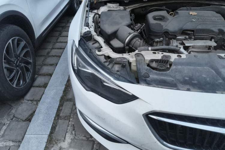 Used Buick Regal 2017 20T Elite Edition Right Front Headlight