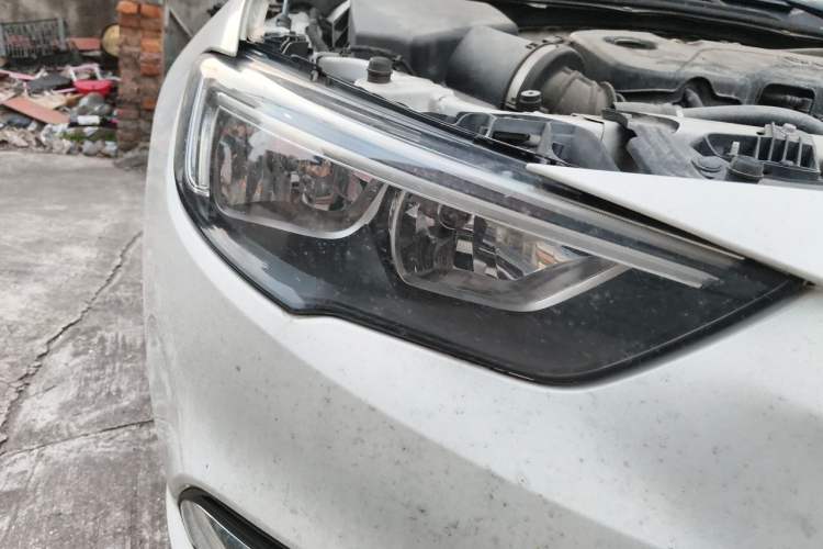 Used Buick Regal 2017 20T Elite Edition Right Front Headlight