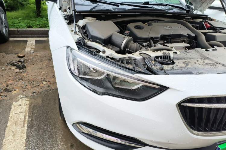 Used Buick Regal 2017 20T Elite Edition Right Front Headlight