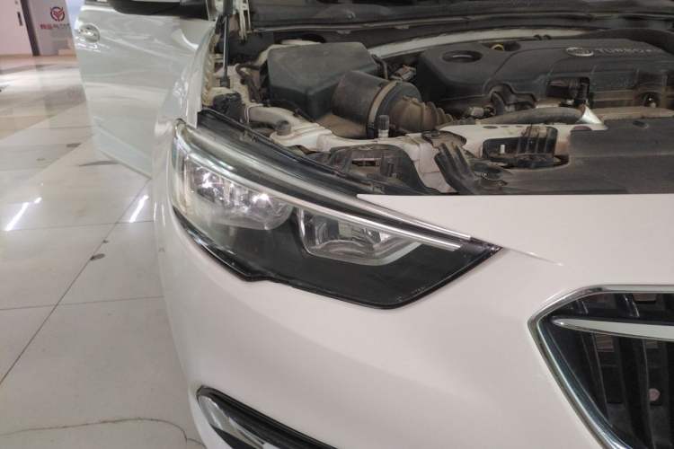 Used Buick Regal 2017 20T Elite Edition Right Front Headlight