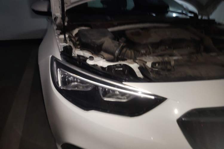 Used Buick Regal 2017 20T Elite Edition Right Front Headlight