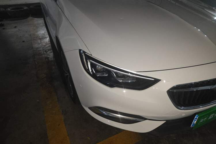 Used Buick Regal 2017 28T Prestige Model Right Front Headlight