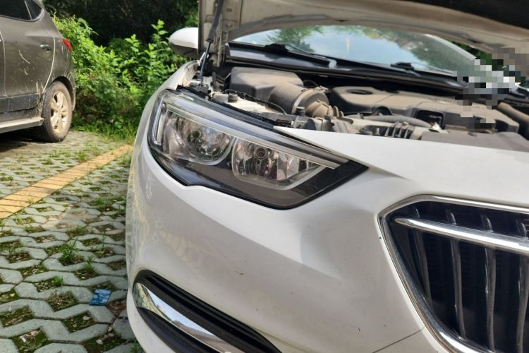 Used Buick Regal 2017 20T Elite Edition Right Front Headlight