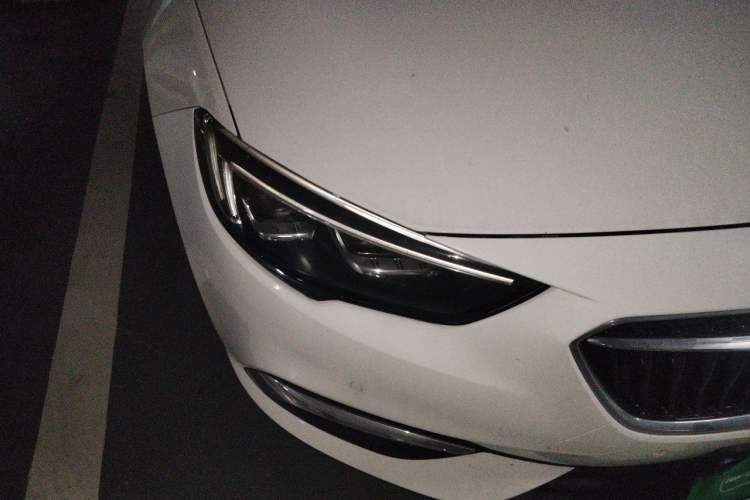 Used Buick Regal 2017 20T Luxury Model Right Front Headlight