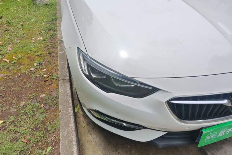 Used Buick Regal 2017 28T Luxury Edition Right Front Headlight