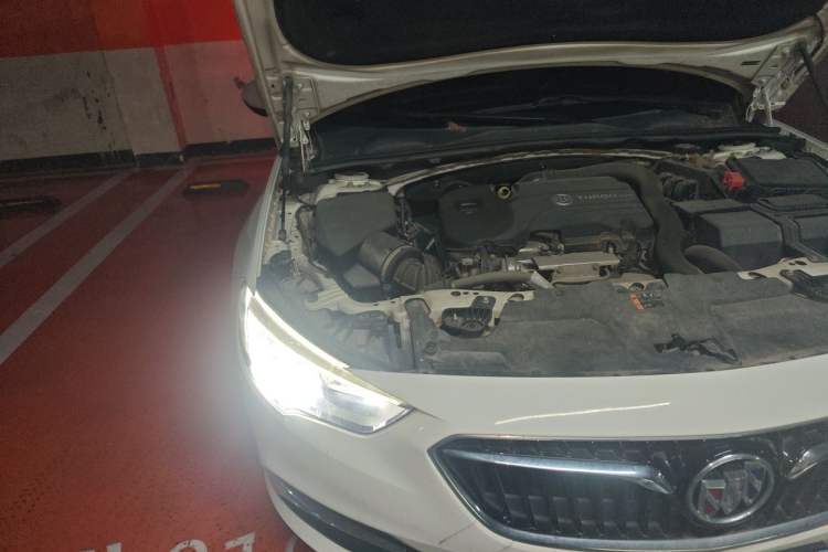 Used Buick Regal 2017 20T Elite Edition Right Front Headlight
